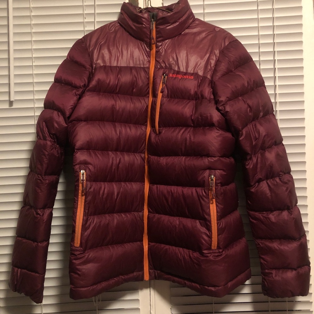 Patagonia maroon puffy, medium/heavy weight